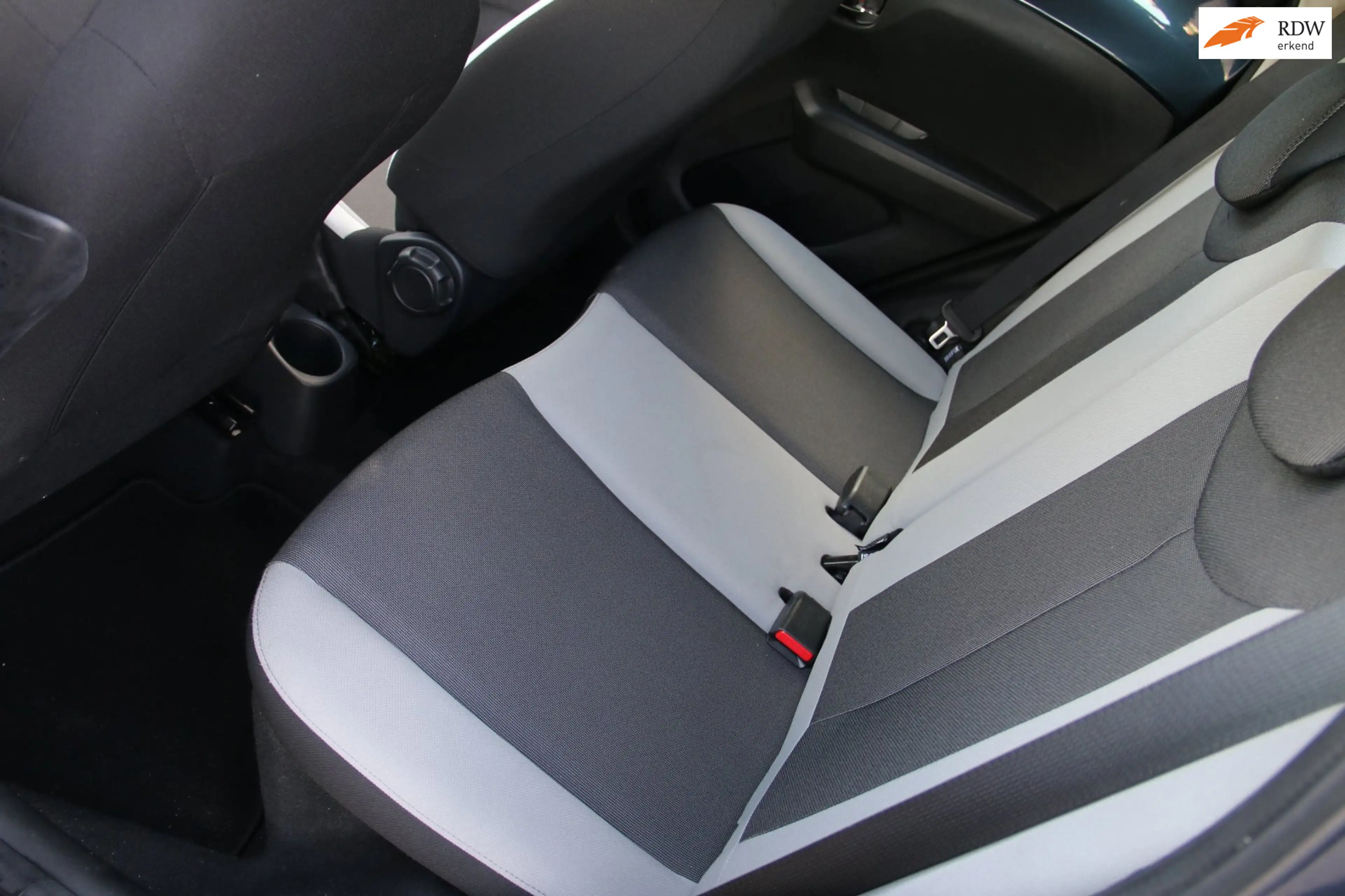 Toyota Aygo 1.0 VVT-i x-play AIRCO NL-AUTO NAP! — photo 21