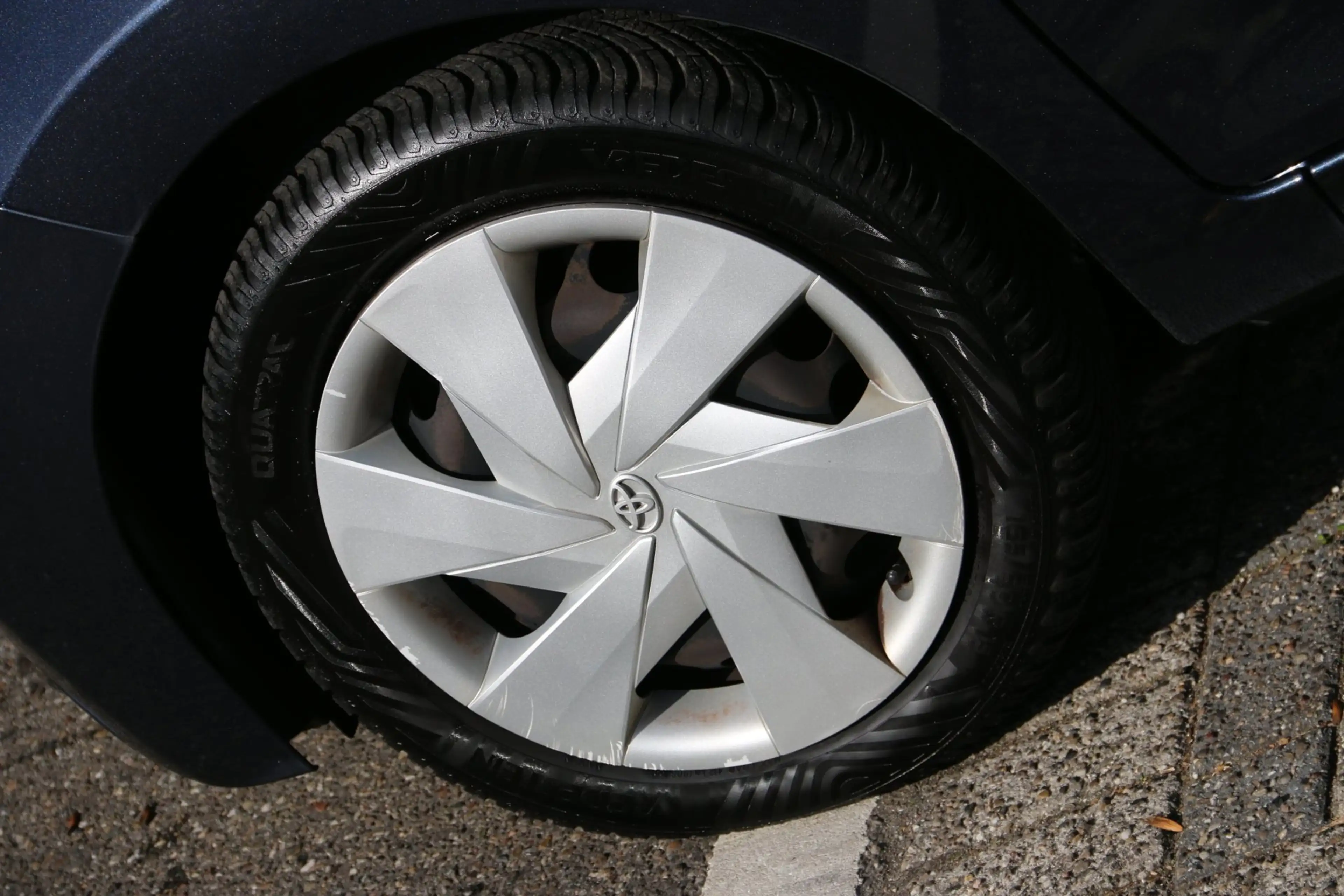 Toyota Aygo 1.0 VVT-i x-play AIRCO NL-AUTO NAP! — photo 4