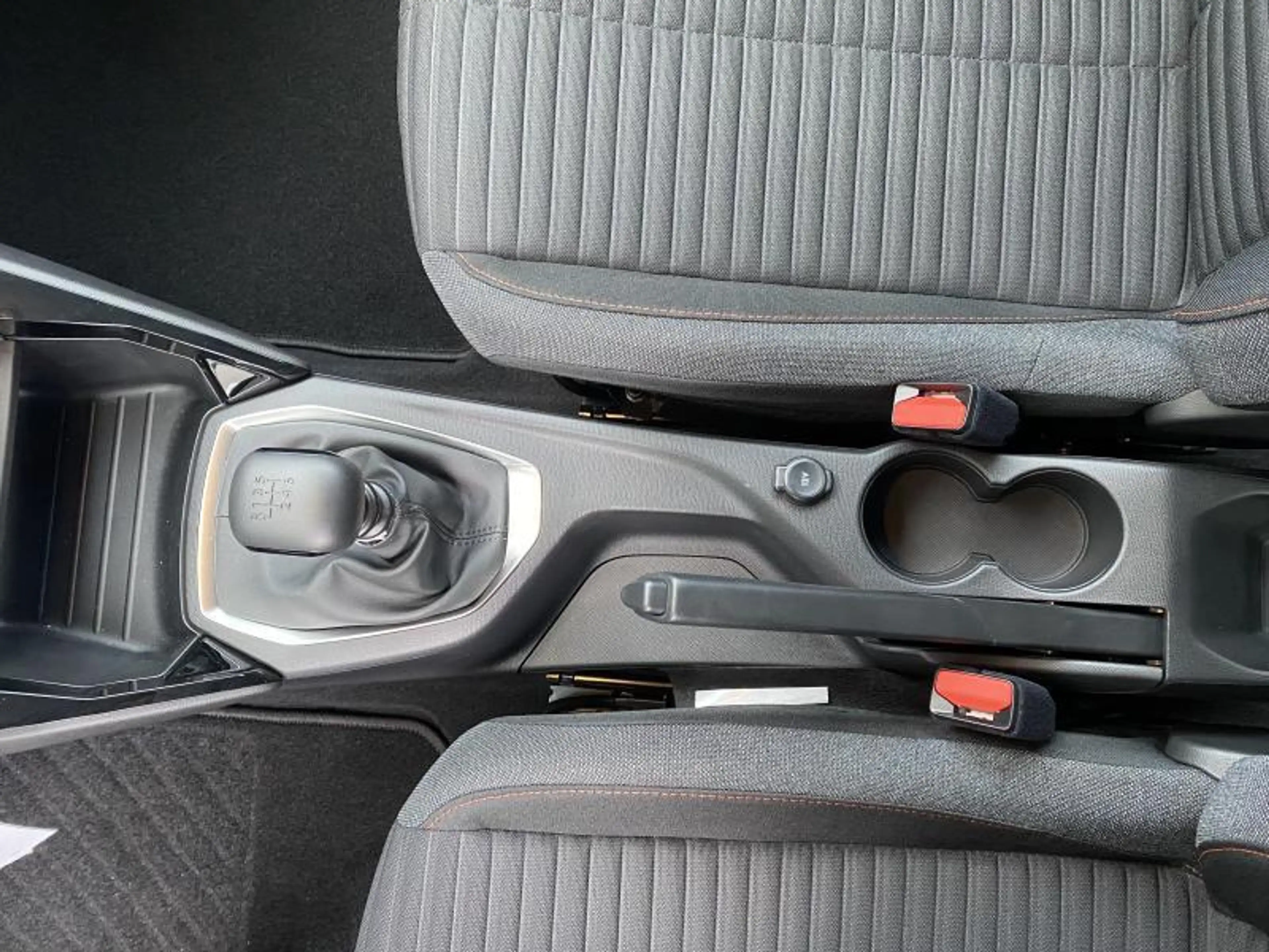 Peugeot 2008 ACTIVE PACK — photo 11