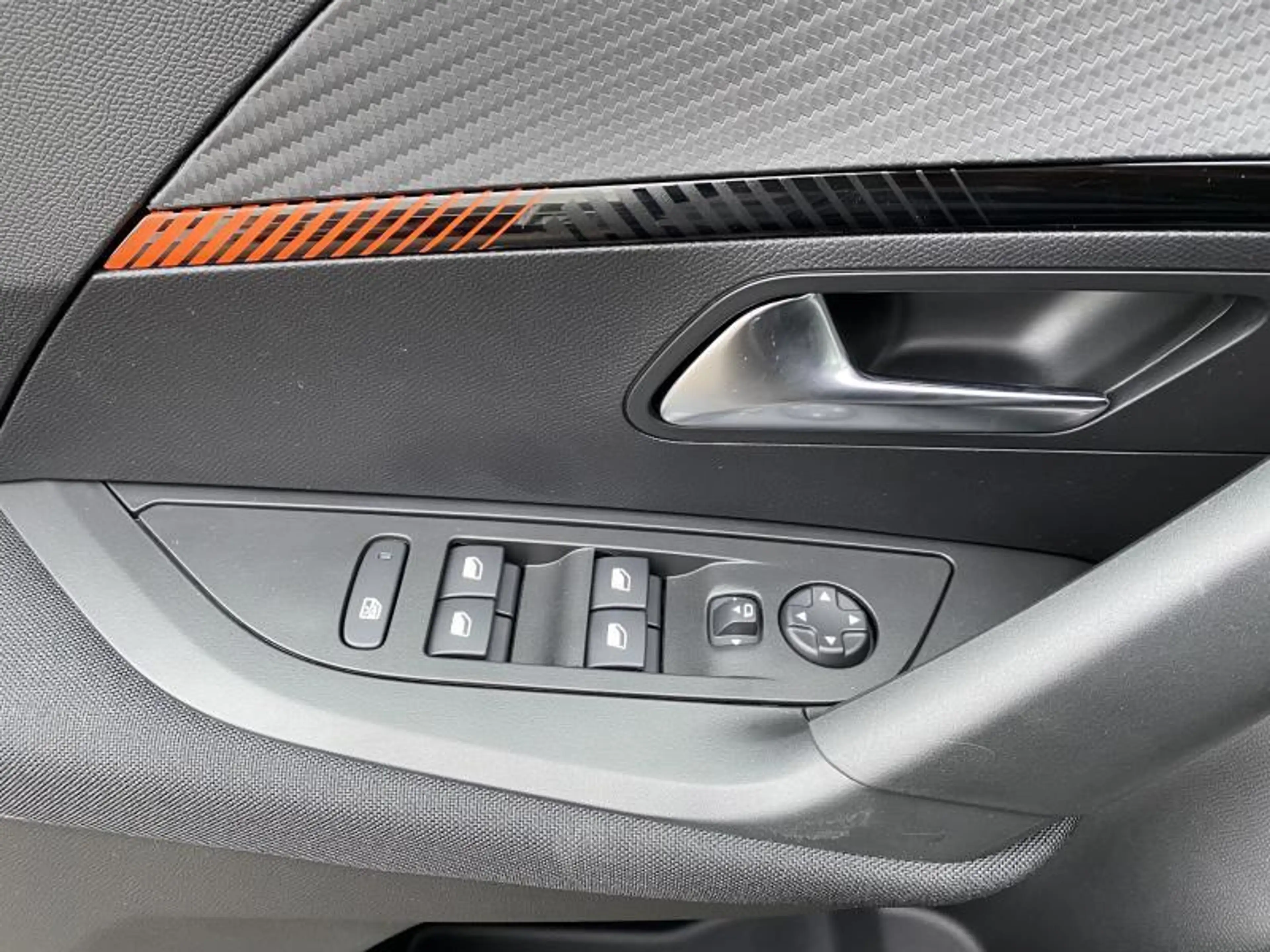 Peugeot 2008 ACTIVE PACK — photo 12