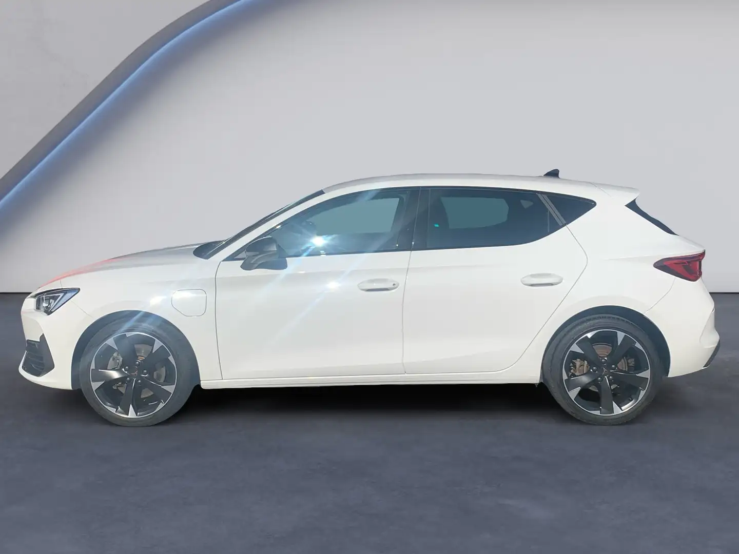 CUPRA Leon 1.4 e-Hybrid FullLink+SHZ+ACC Weiß - 2