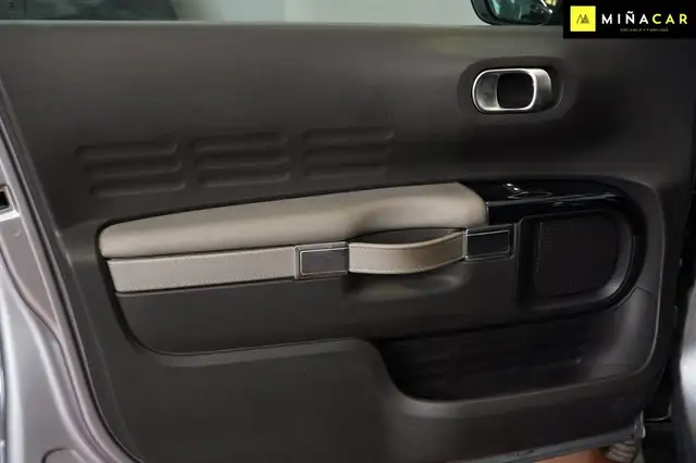 Citroen C4 Cactus view 17