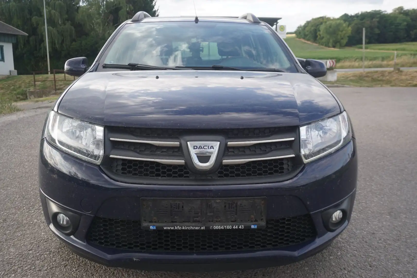 Dacia Logan MCV Laureate dCi 90 Blau - 1
