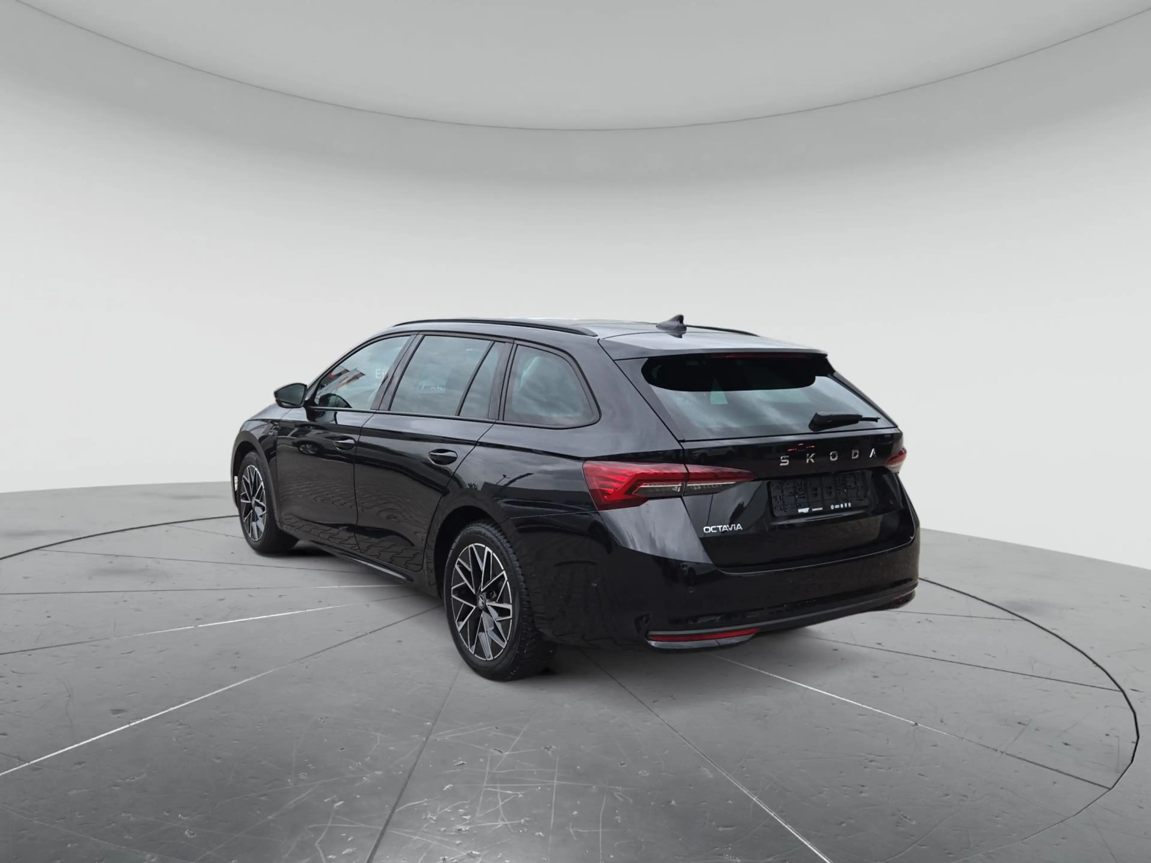 Skoda Octavia Combi Tour 2.0 TDI DSG, PANO/360°KAM/CAN — photo 4