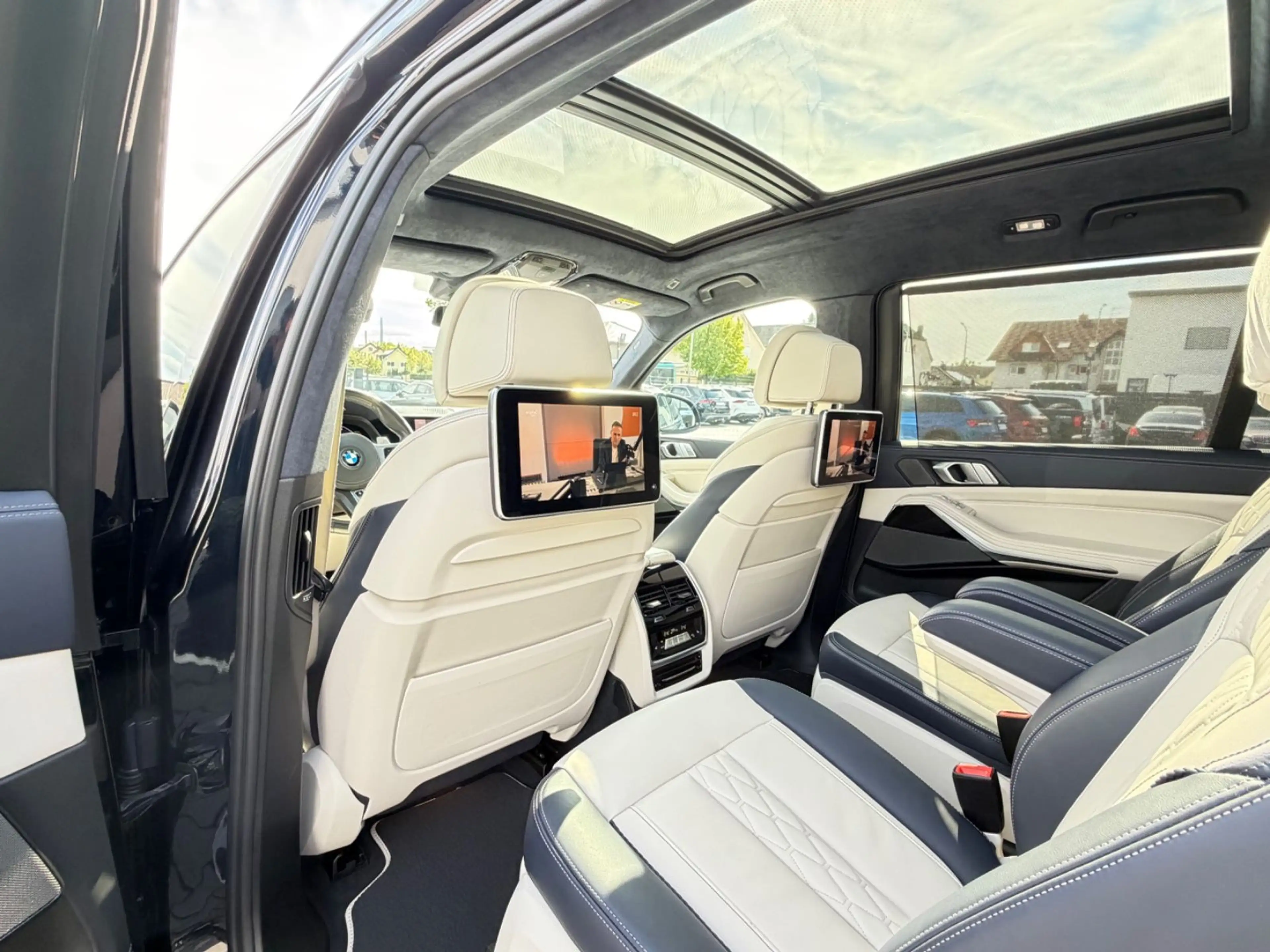 BMW X7 *M50xd*M-SPORTPAKET*3xTV*6xSITZER*ACC*HUD*360 — photo 6
