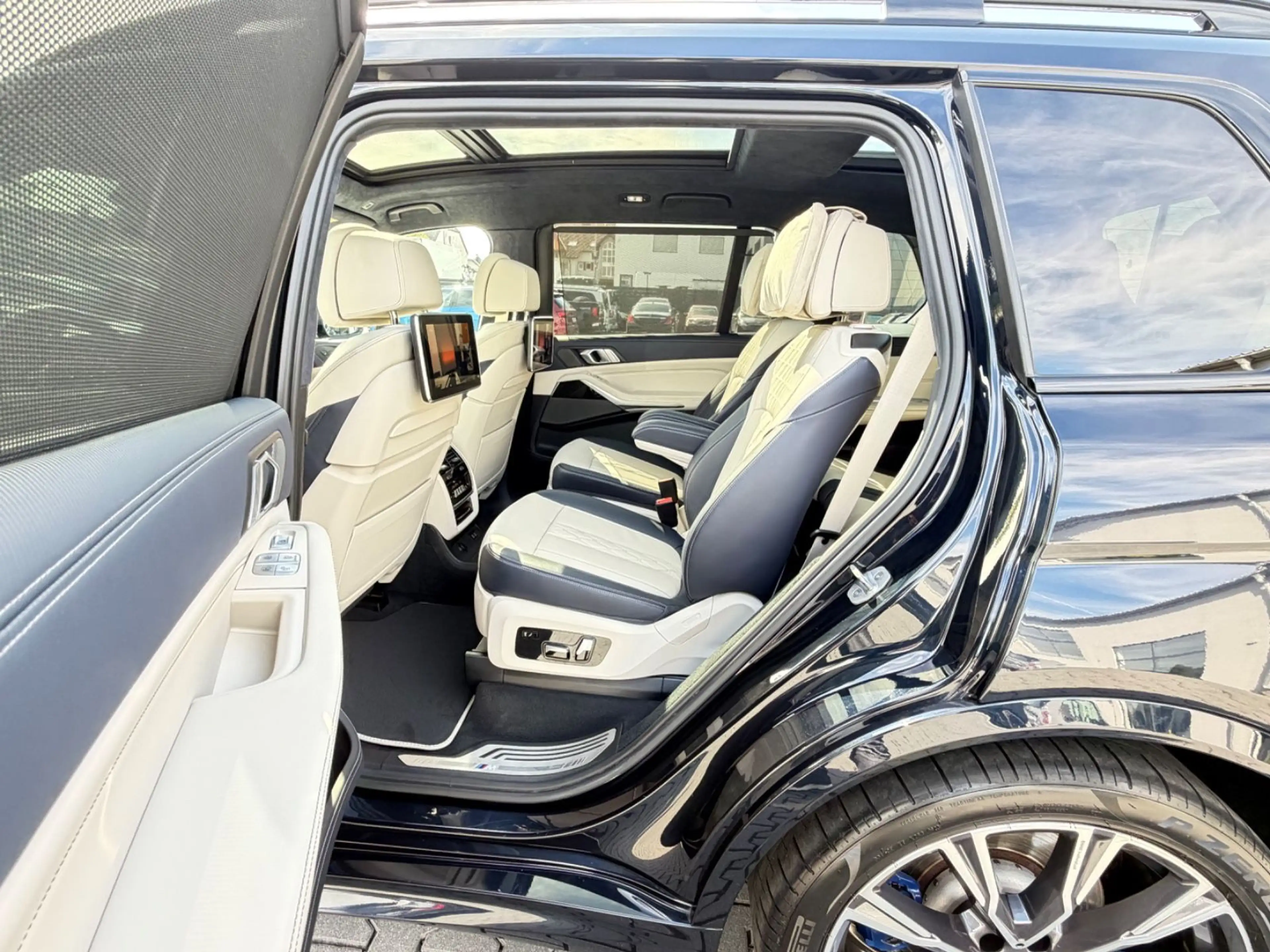 BMW X7 *M50xd*M-SPORTPAKET*3xTV*6xSITZER*ACC*HUD*360 — photo 10