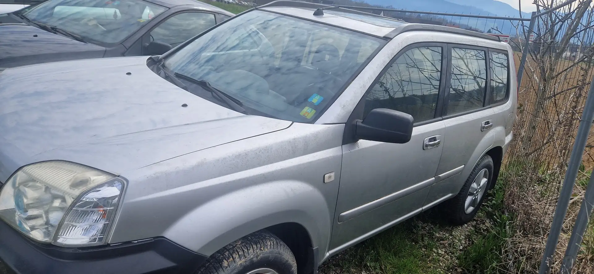 Nissan X-Trail X-Trail 2.5 4x4 Aut. Elegance Noir - 1