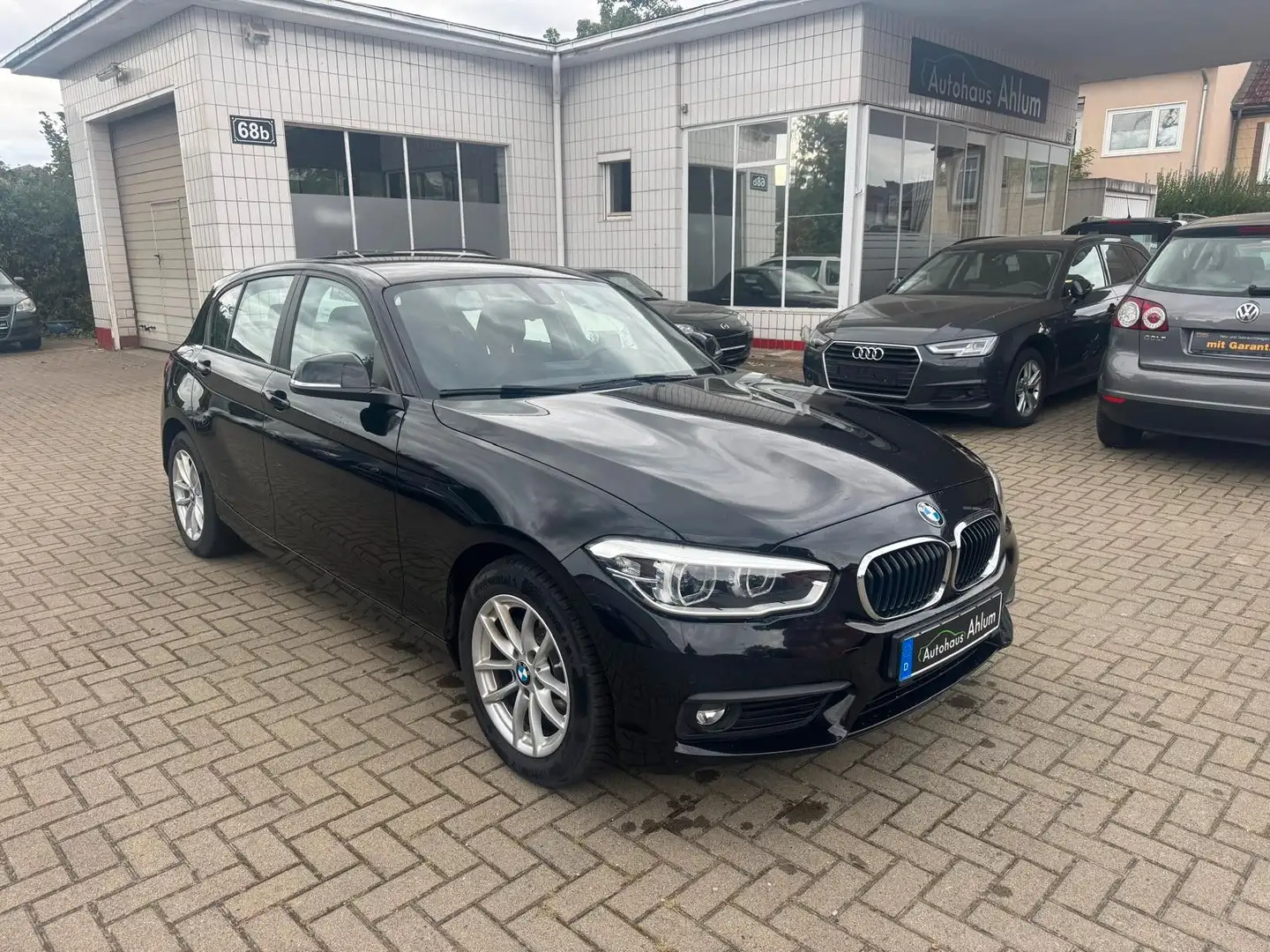 BMW 116 Baureihe 1 Lim. 5-trg. 116 i Advantage Navi Negro - 1