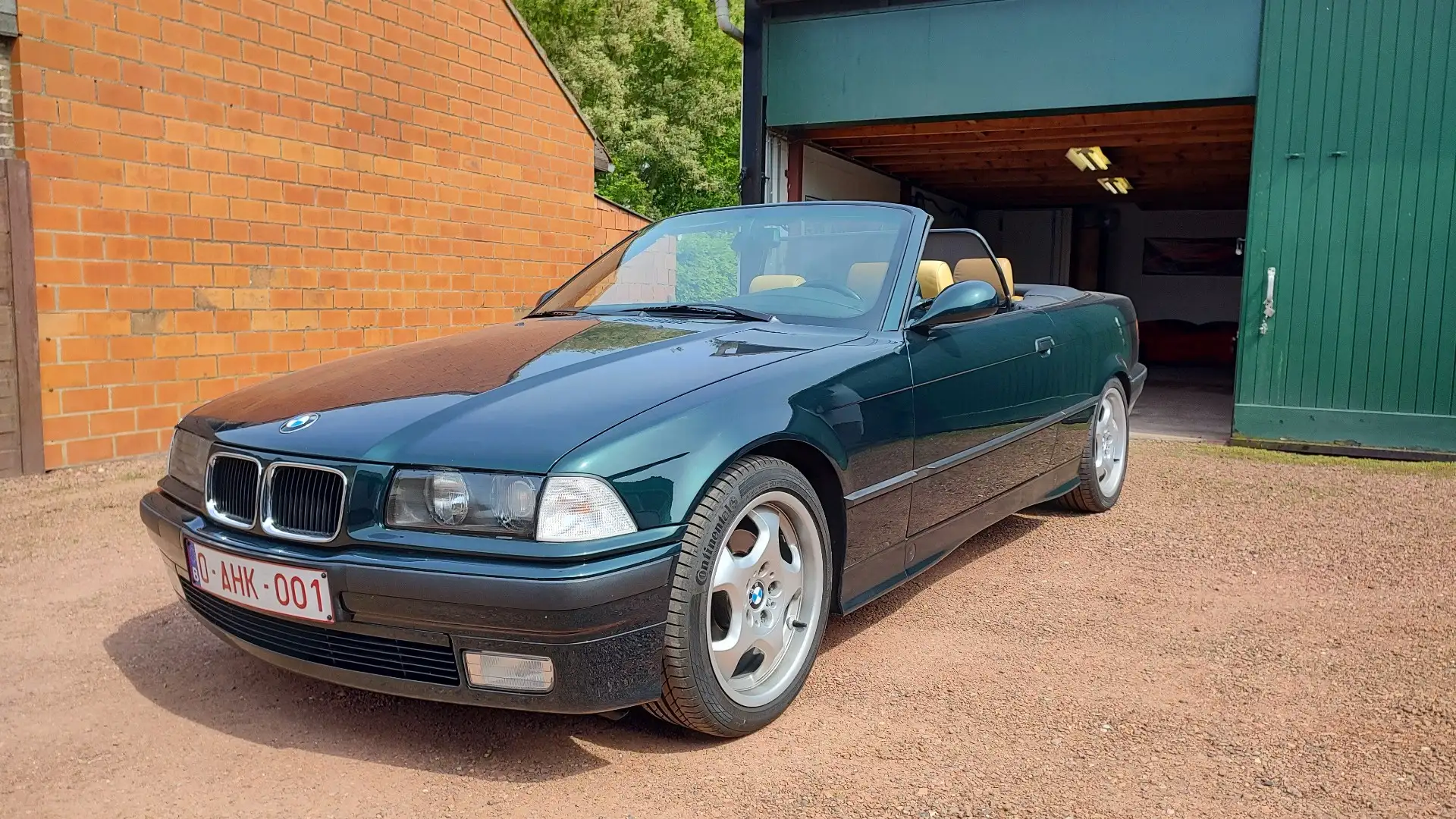 BMW 325 325i Vert - 2