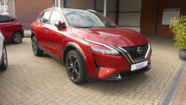 Nissan Qashqai 1,3 DIG T MHEV Tekna+ Panorama Massagesitze Ganz