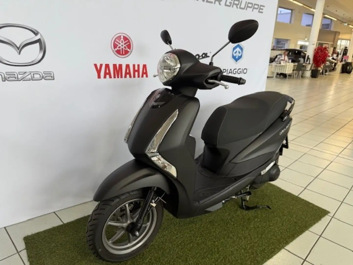 Yamaha D'elight LTS125 D'elight Modell 23/24 Schwarz - 2