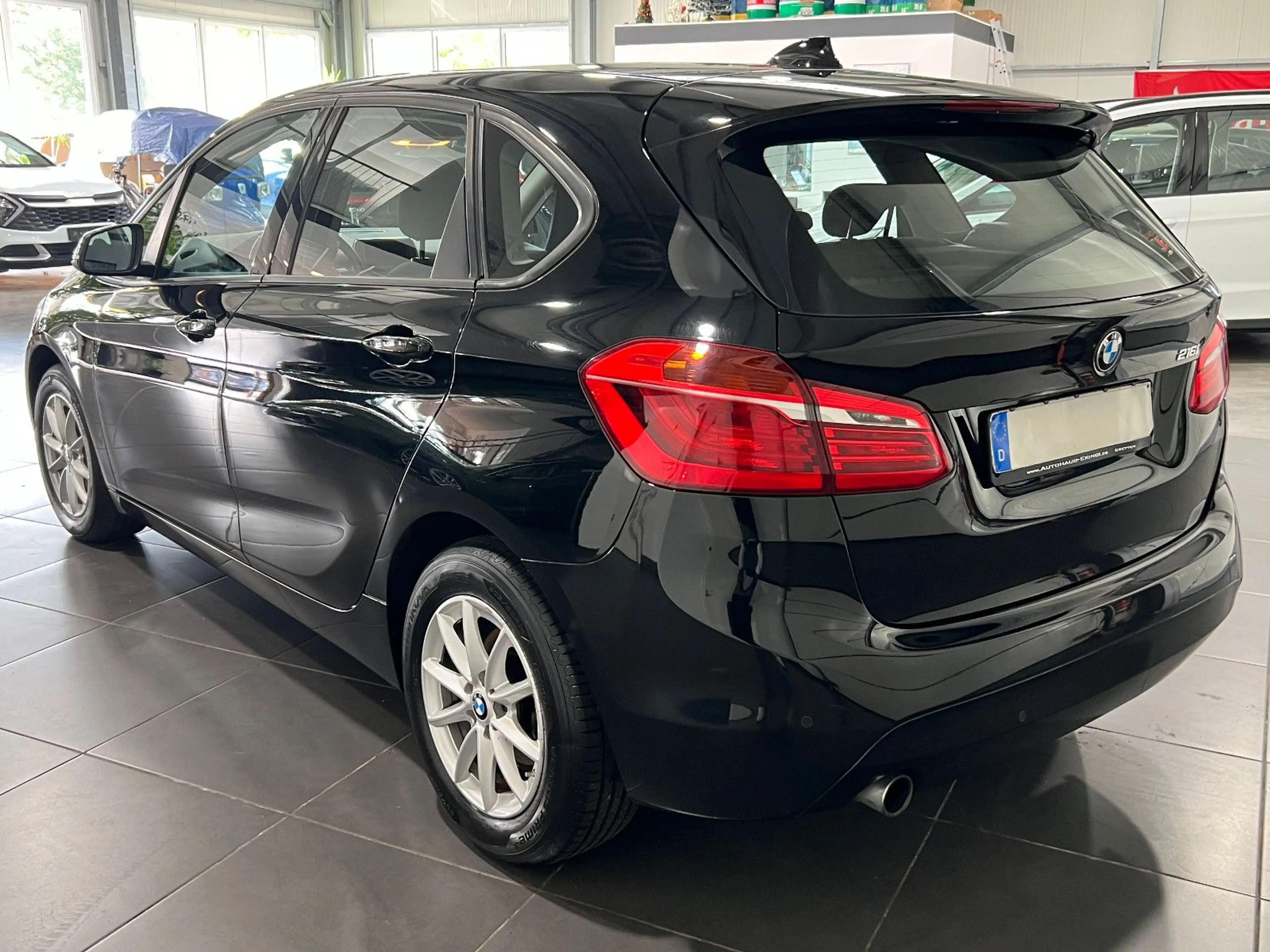 BMW 216 **Navi*SHZ*PDC*BT** — photo 2