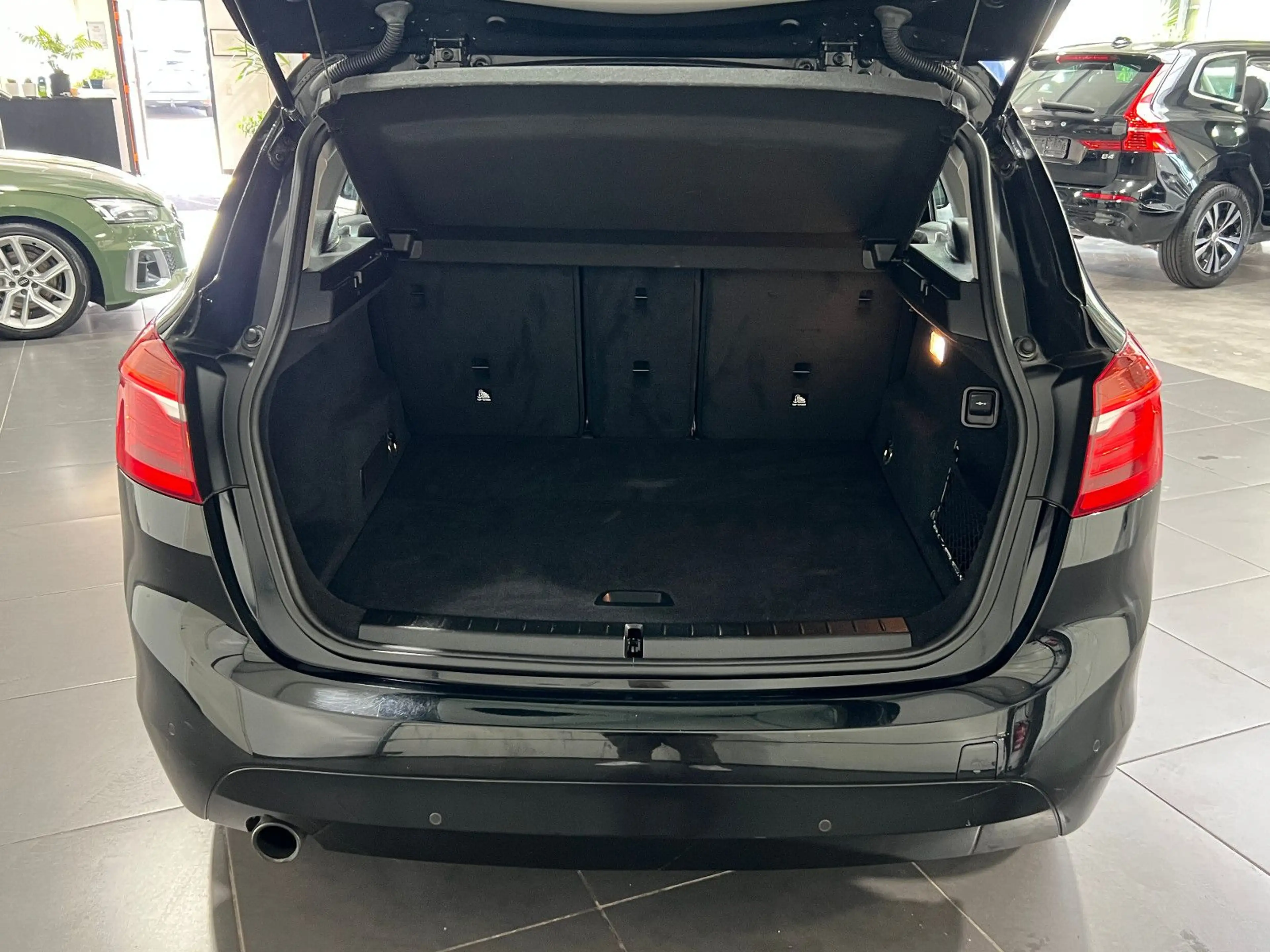 BMW 216 **Navi*SHZ*PDC*BT** — photo 9