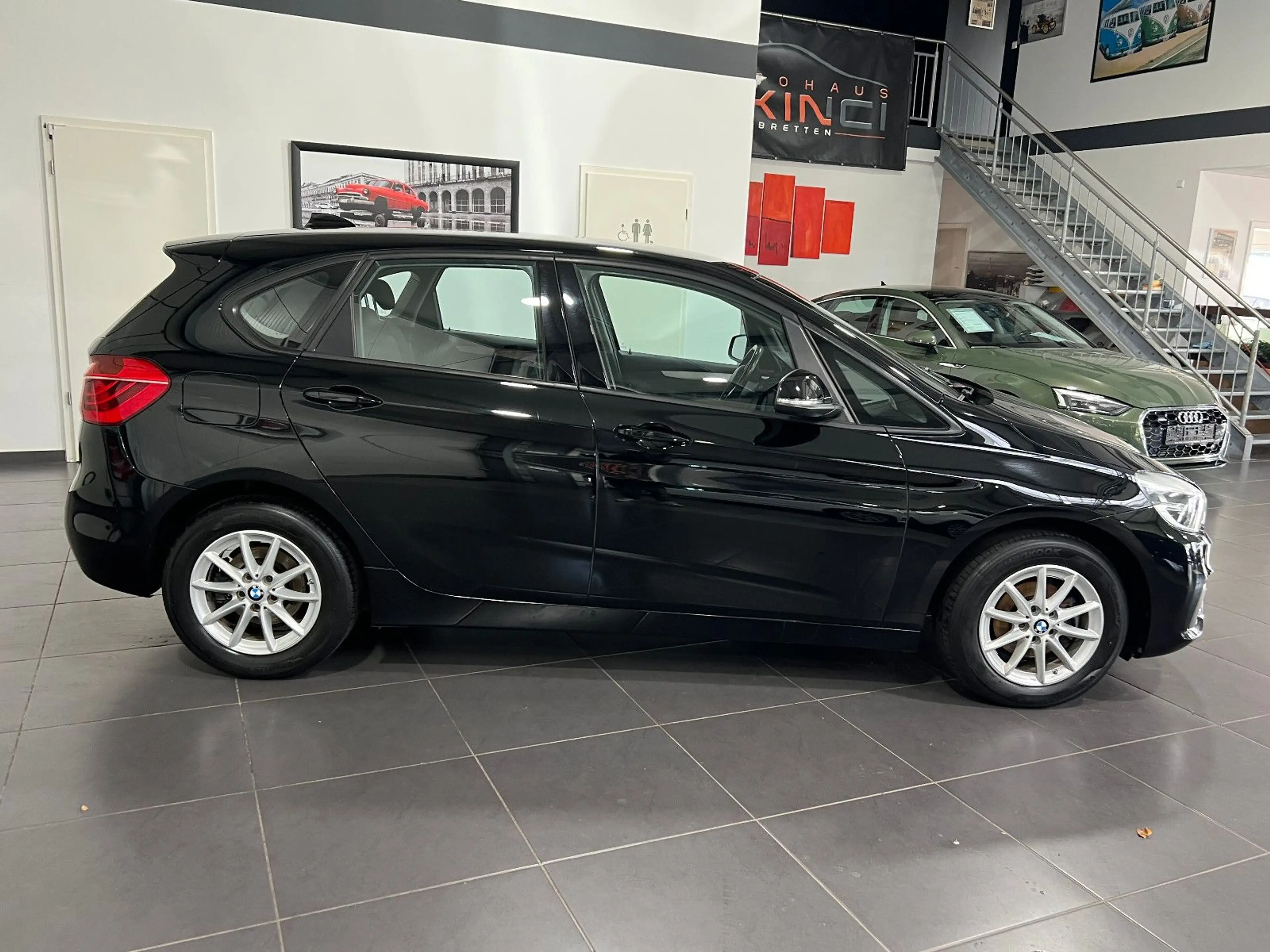 BMW 216 **Navi*SHZ*PDC*BT** — photo 6