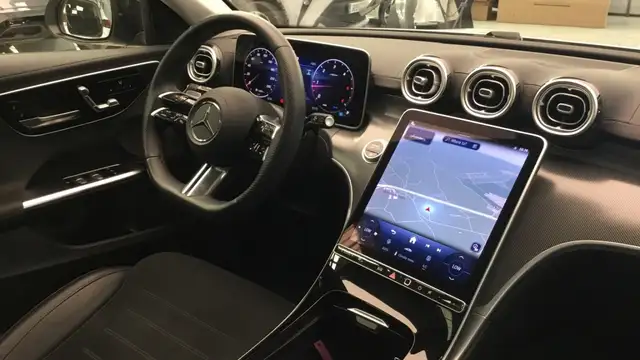 Mercedes-Benz C-Class view 10