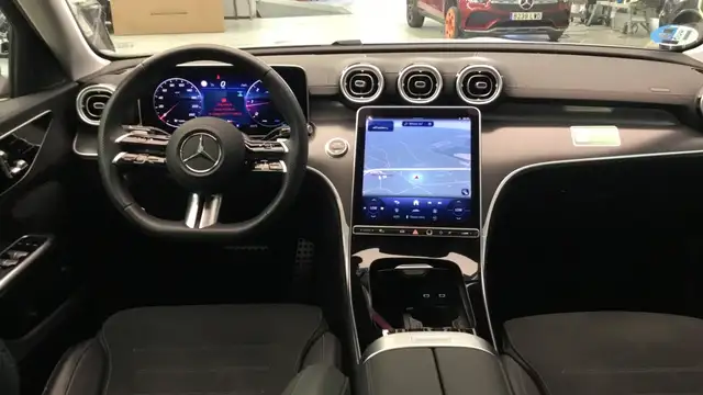 Mercedes-Benz C-Class view 8