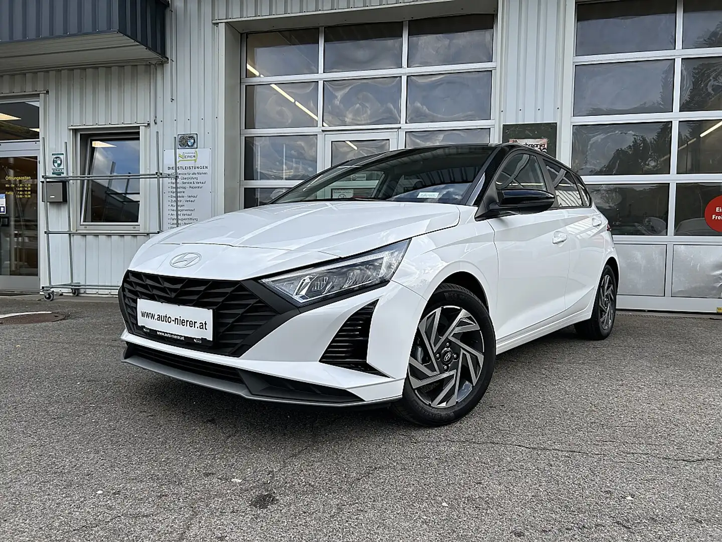 Hyundai i20 1,2 MPI Comfort Line Weiß - 1