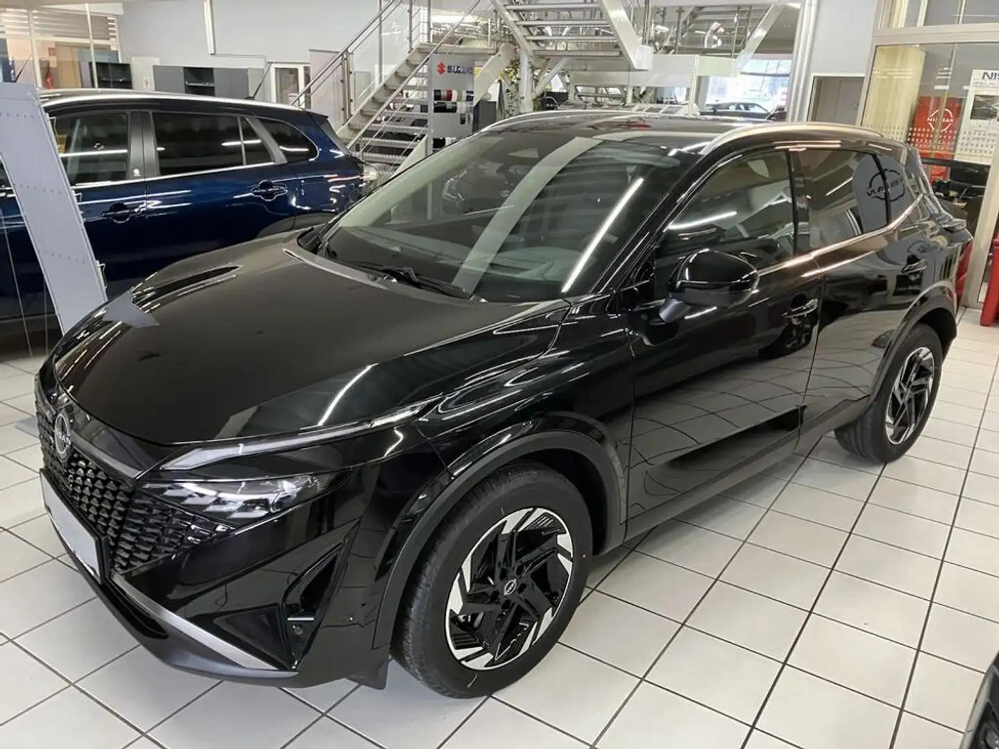 Nissan Qashqai 1,5T e-Power N-Connecta+ Metallic Schwarz - 1