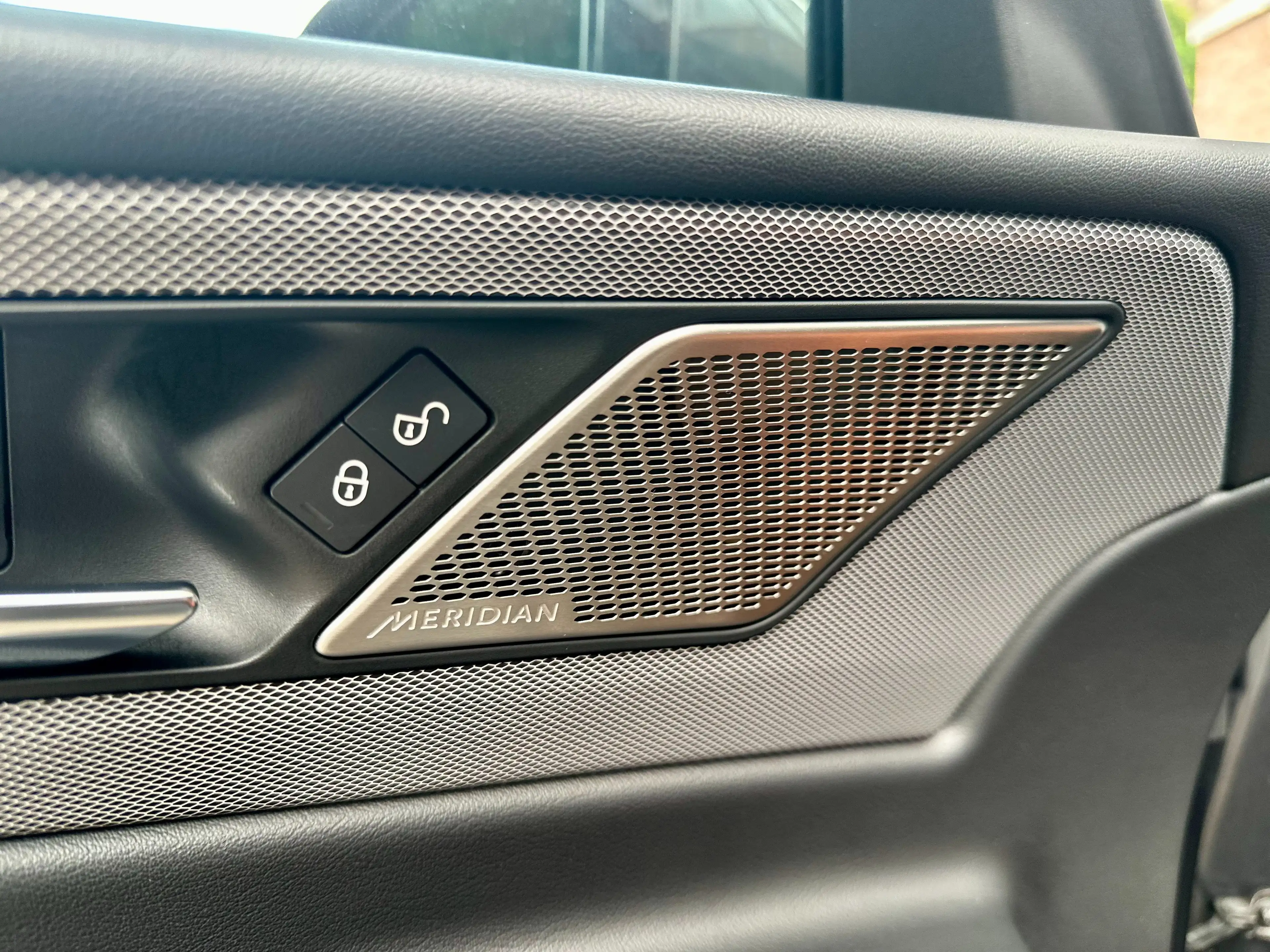 Jaguar XE XE 2.0 T P250 R-Dynamic SE/GARANTIE 12 MOIS — photo 11