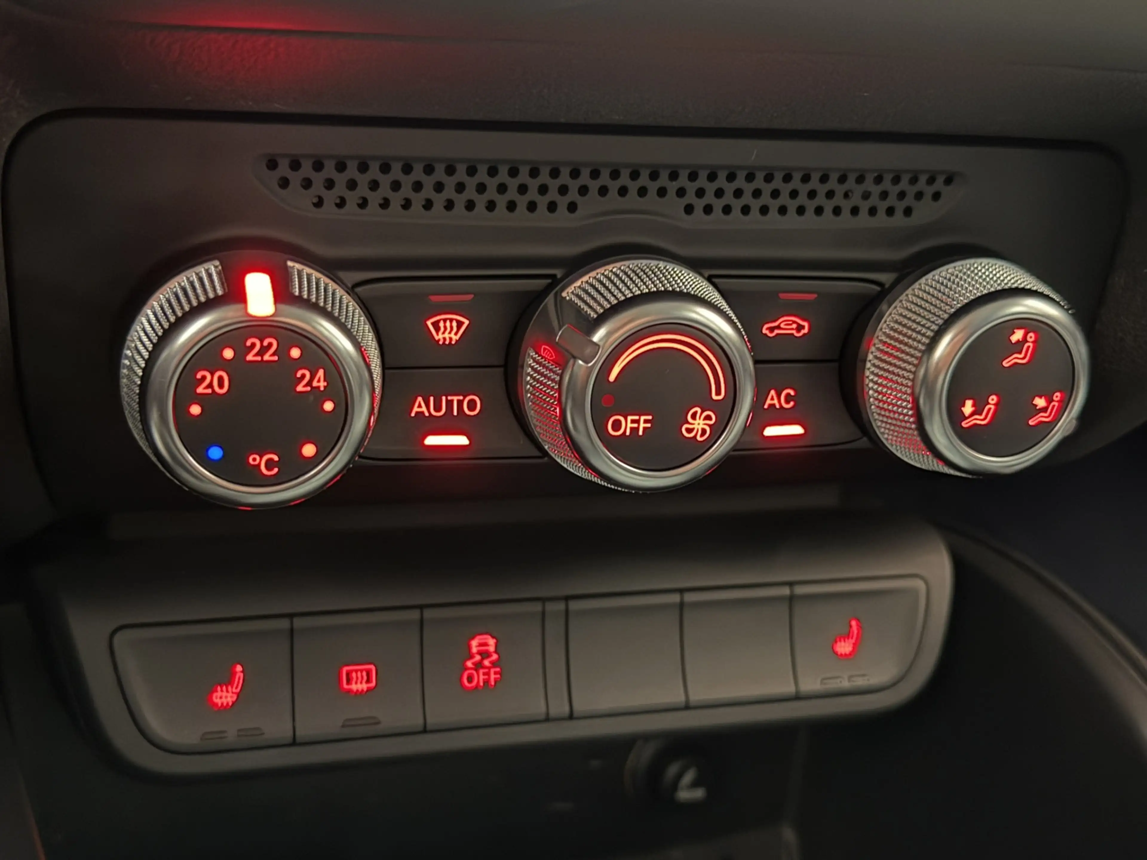 Audi A1 SPORTBACK 1.4 TFSI PROLINE S CRUISE CONTROL CLIMAT — photo 31
