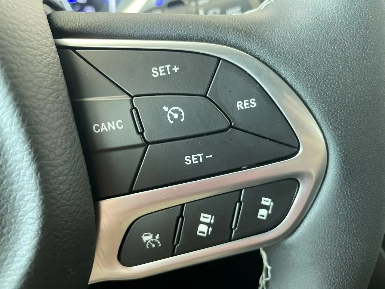 Chrysler Grand Caravan снимка Chrysler Grand Caravan