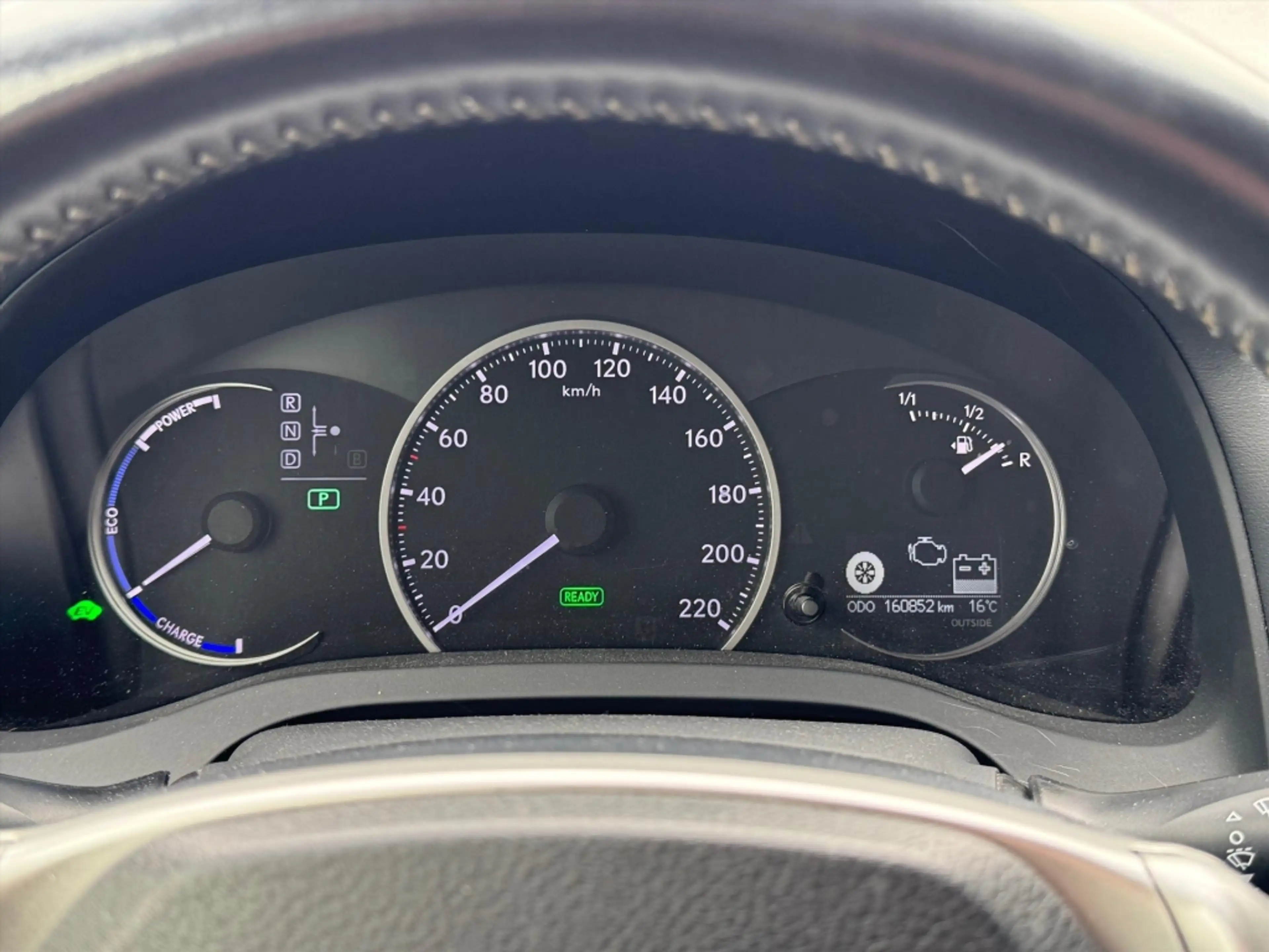 Lexus CT 200h | Parelmoer wit, Parkeersensoren voor + achter, St — photo 16
