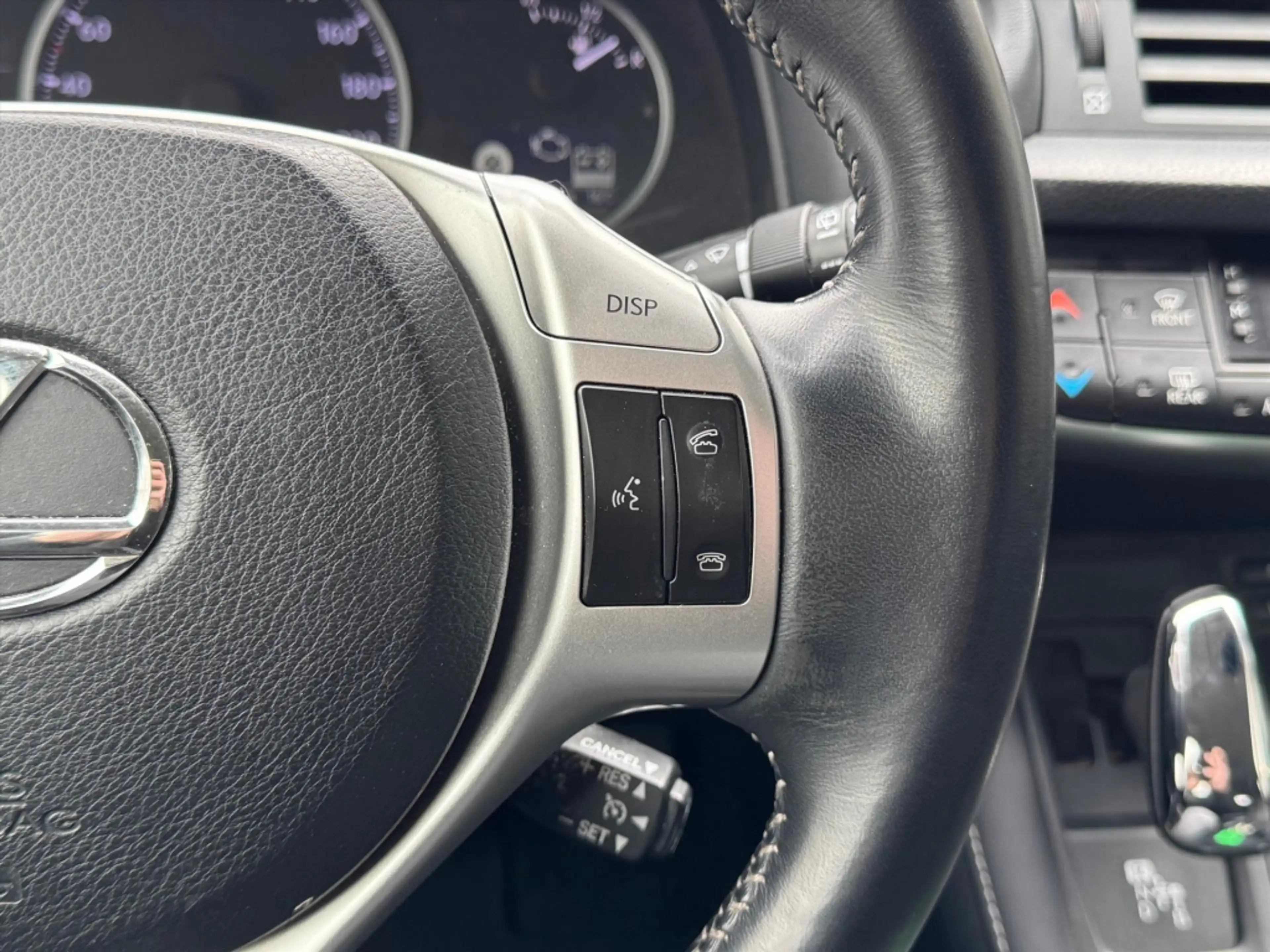 Lexus CT 200h | Parelmoer wit, Parkeersensoren voor + achter, St — photo 15