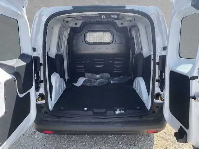 Ford E-Transit view 10