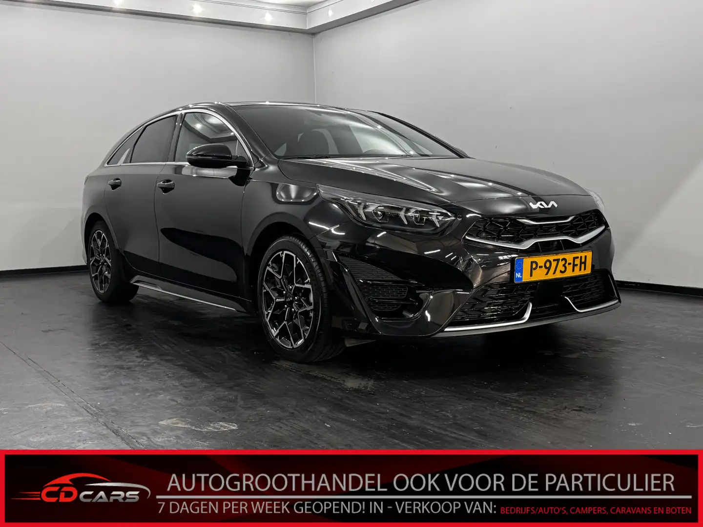 Kia ProCeed / pro_cee'd 1.5 T-GDi GT-Line Half leder, Clima, Camera, Navi, Zwart - 1