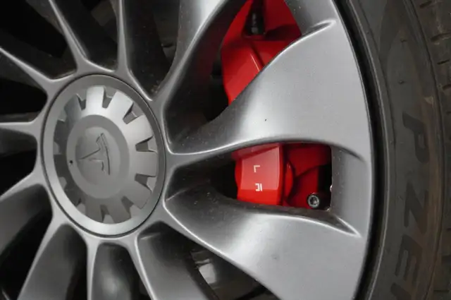 Tesla Model 3 view 6
