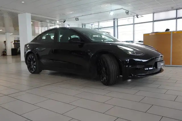 Tesla Model 3 view 7