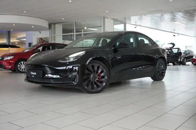 Tesla Model 3 view 3
