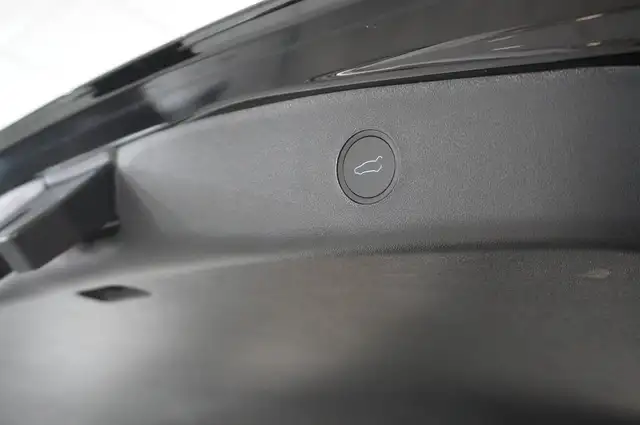 Tesla Model 3 view 15