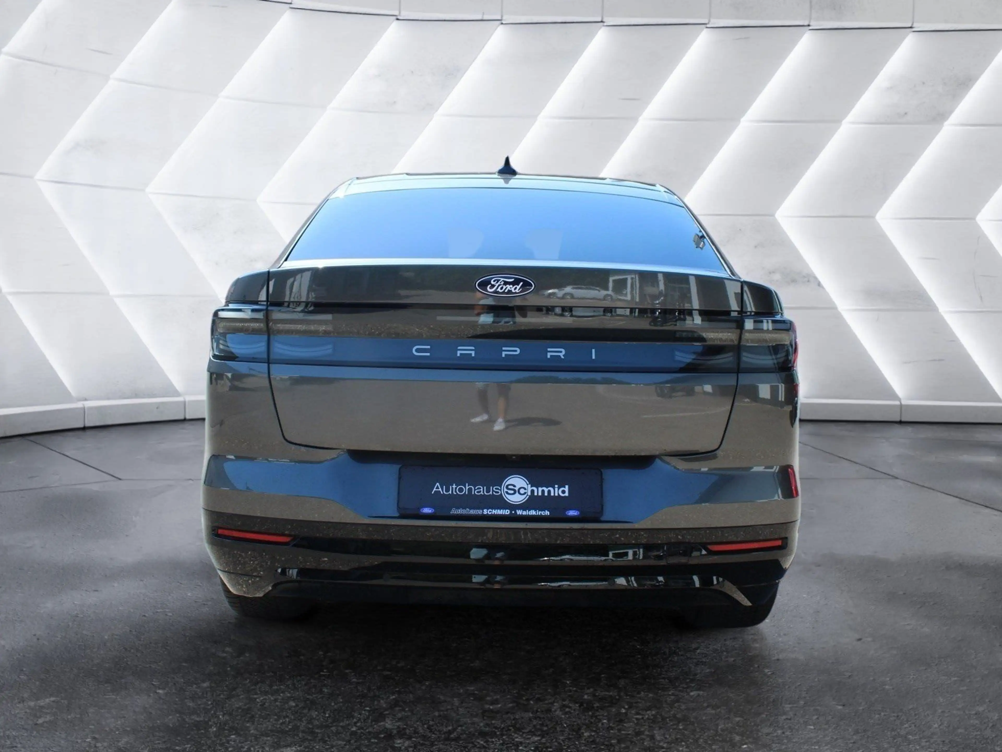 Ford Capri Select - 79 kWh - RWD — photo 4