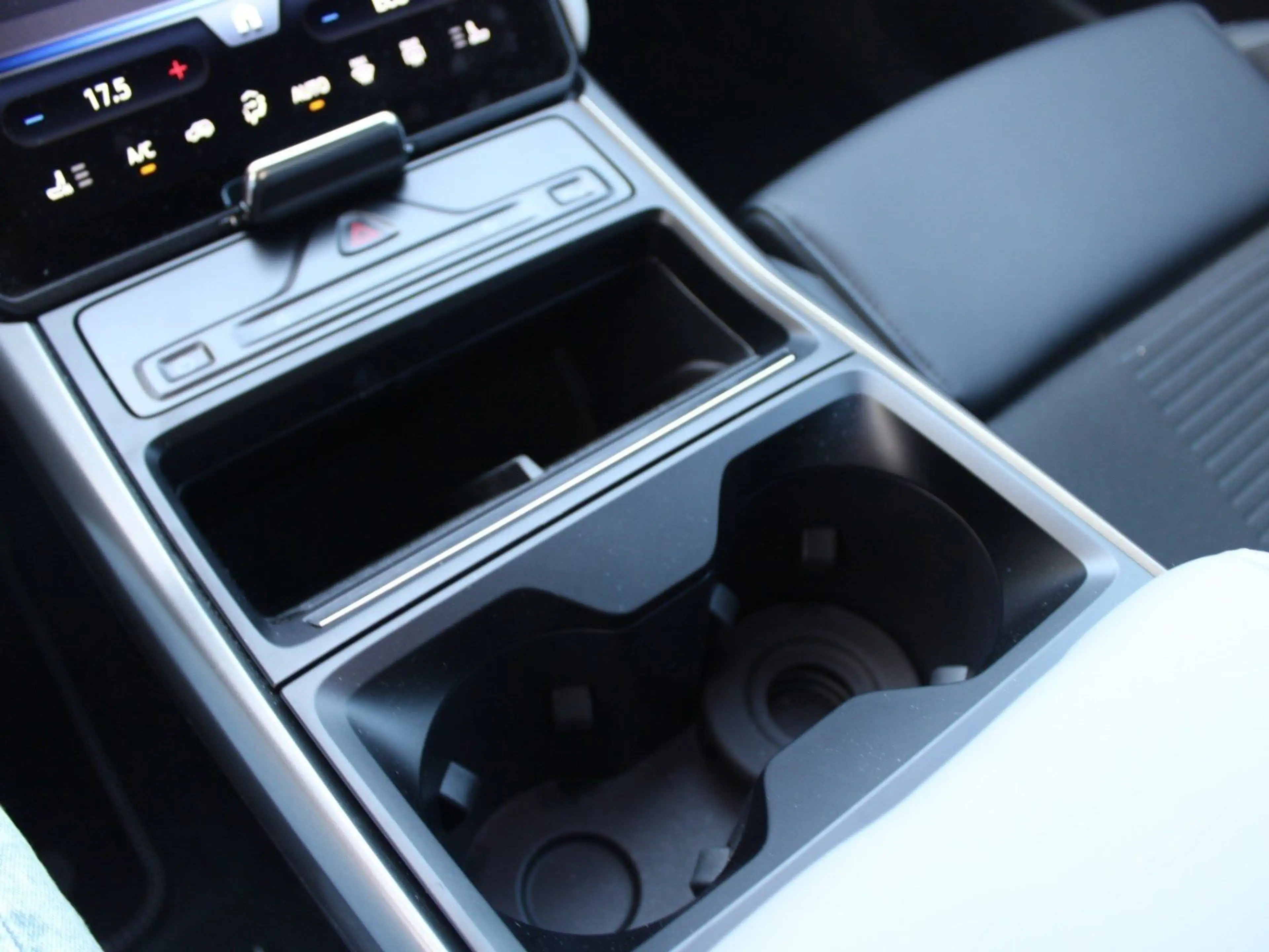 Ford Capri Select - 79 kWh - RWD — photo 16