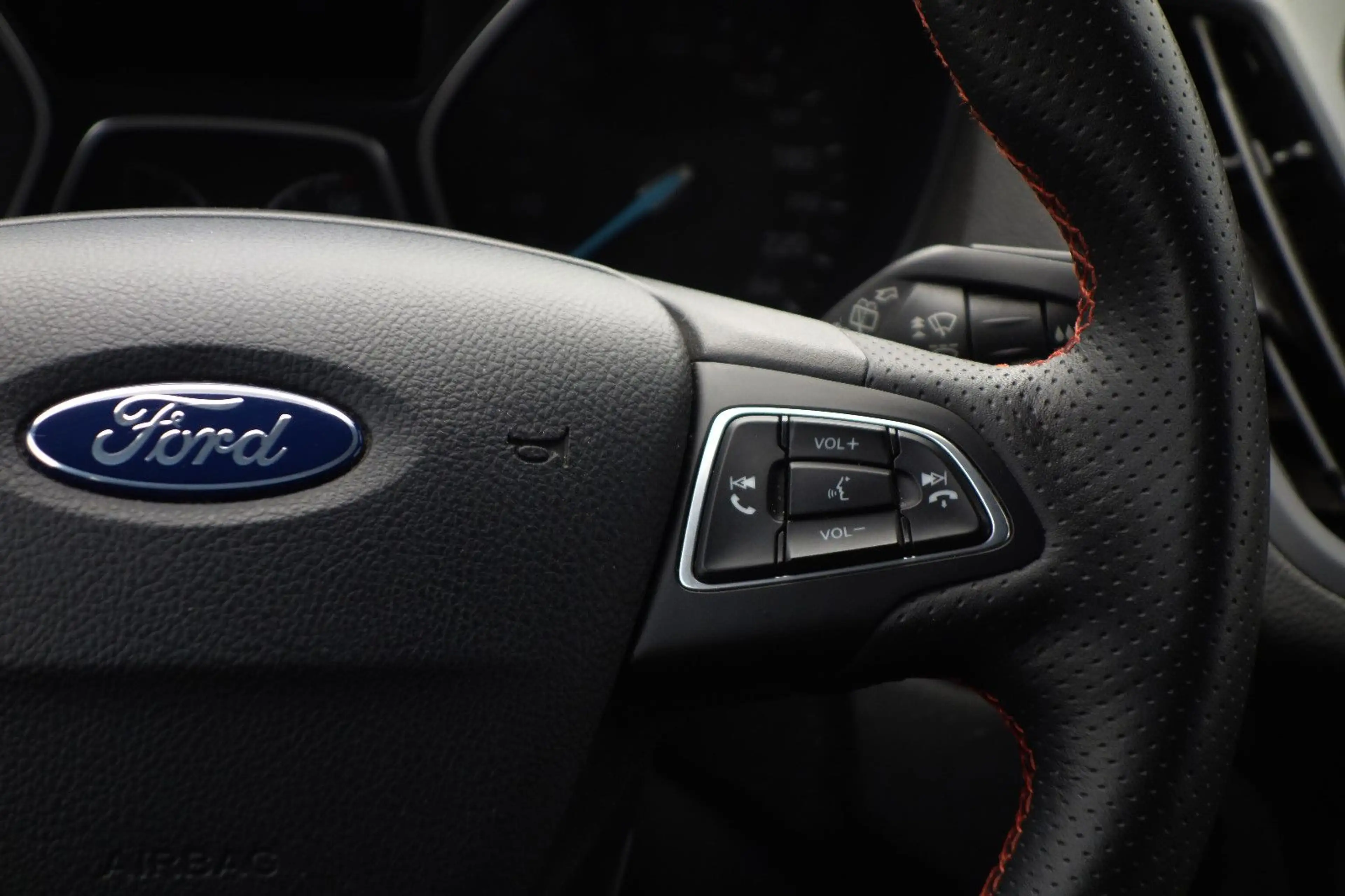 Ford Kuga **ST LINE** RFKMRA+AHKPL+KEYLESS+E-HECKKL. — photo 23