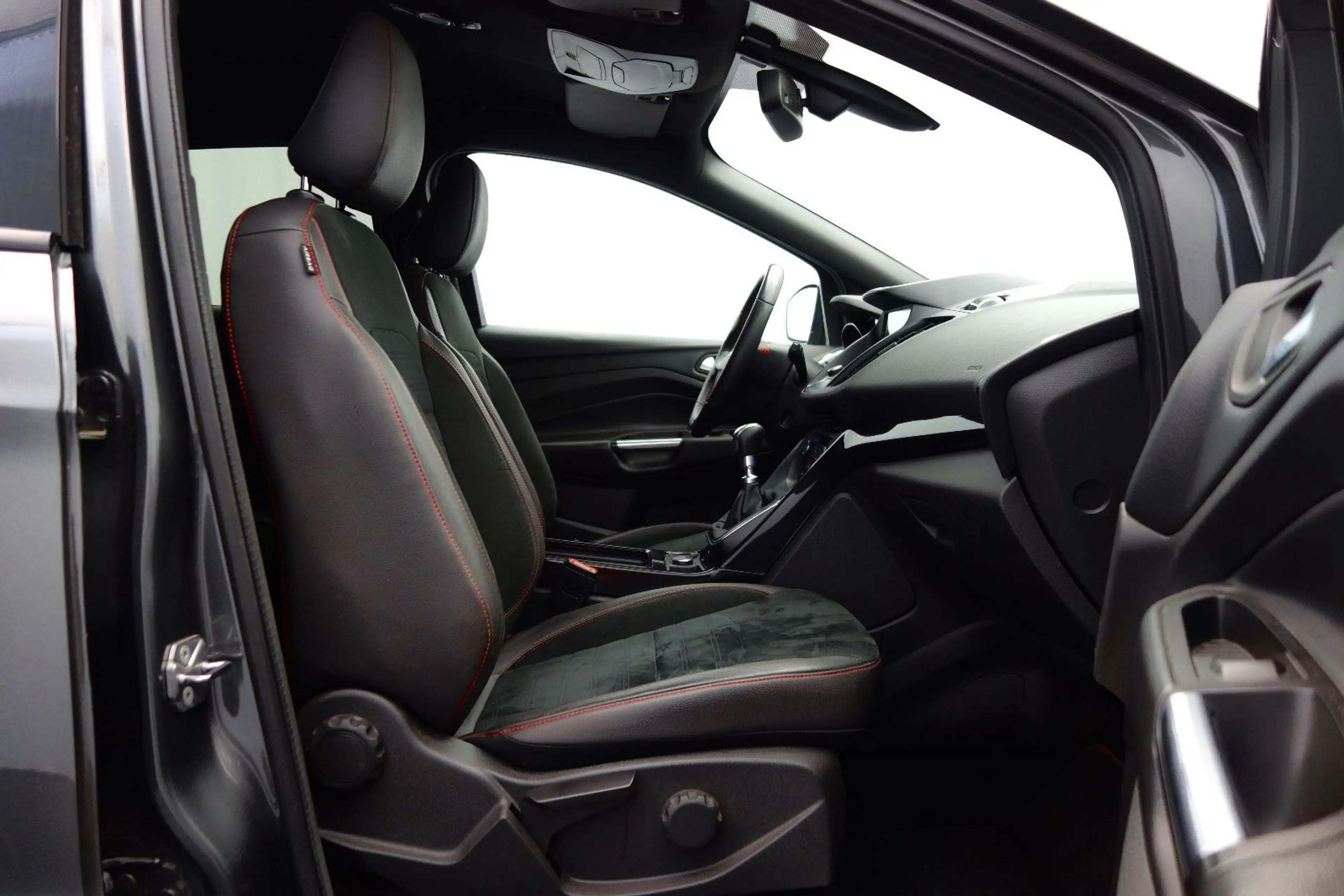 Ford Kuga **ST LINE** RFKMRA+AHKPL+KEYLESS+E-HECKKL. — photo 17