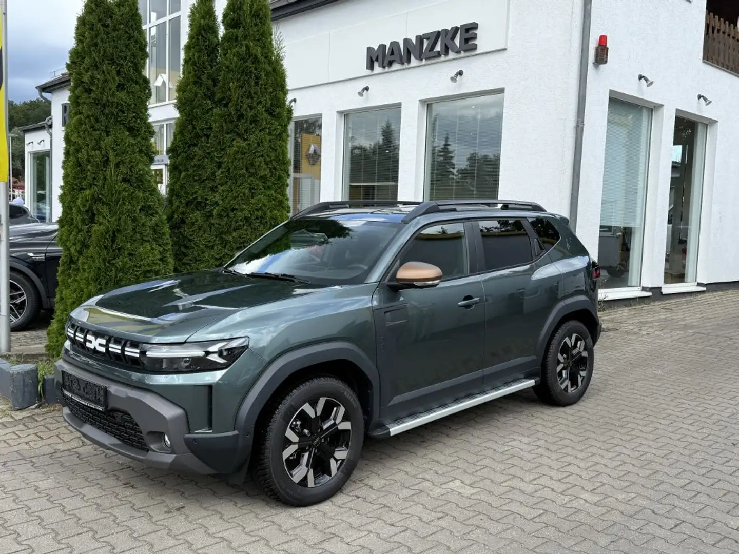 Dacia Duster Hybrid 140 Extreme / Inkl. AHK u. Trittstufen Grün - 1