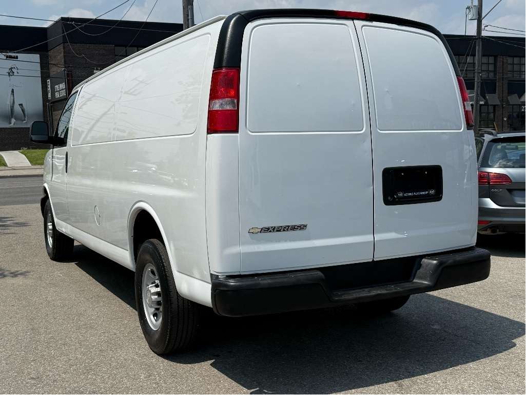 2020 Chevrolet Express 2500 Cargo Van