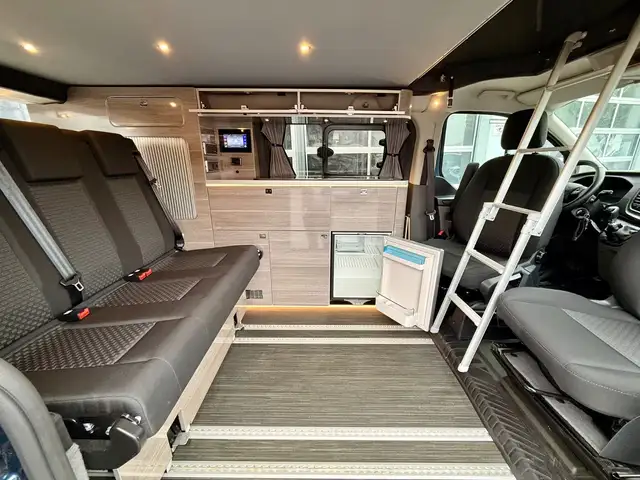 Ford Tourneo Custom view 17