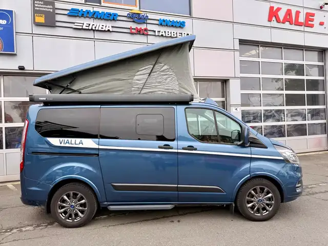 Ford Tourneo Custom view 2