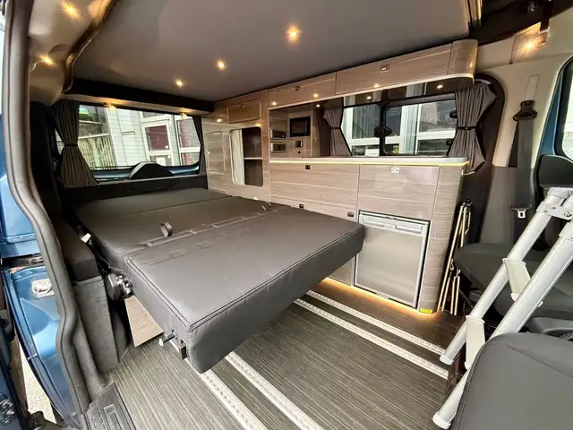 Ford Tourneo Custom view 21