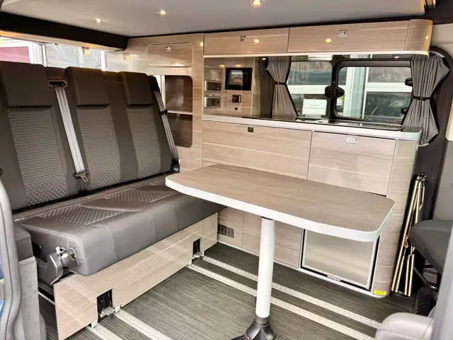 Ford Tourneo Custom view 19