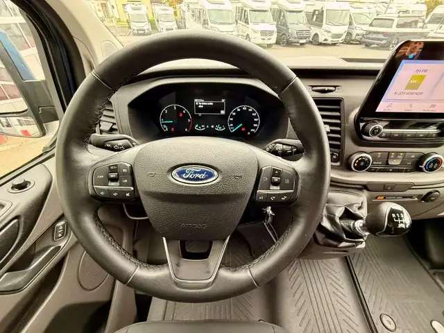 Ford Tourneo Custom view 13
