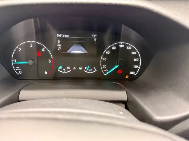 Ford Tourneo Custom view 14