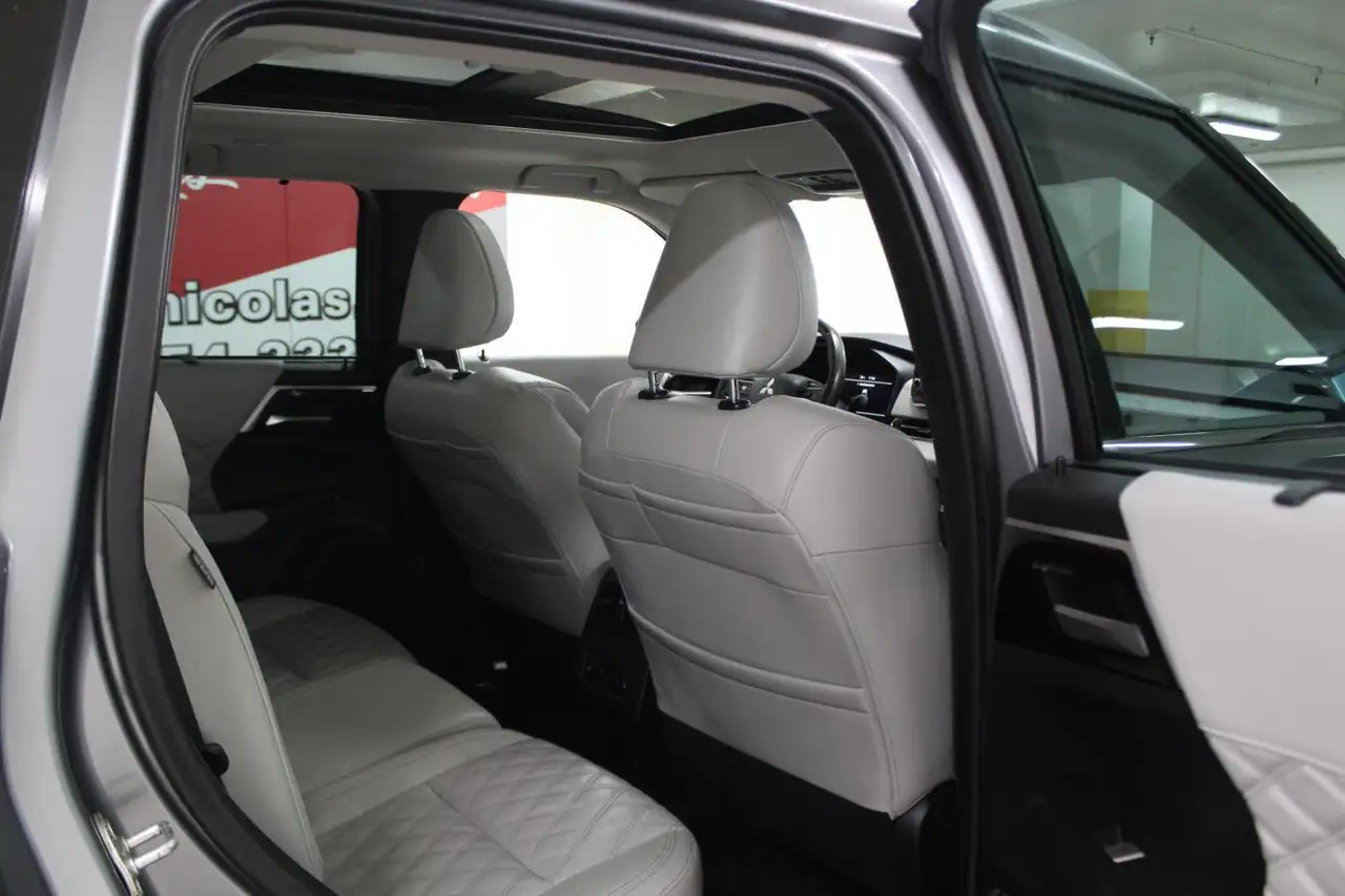 Mitsubishi Outlander снимка Mitsubishi Outlander