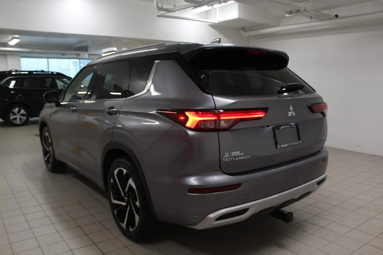 Mitsubishi Outlander снимка Mitsubishi Outlander