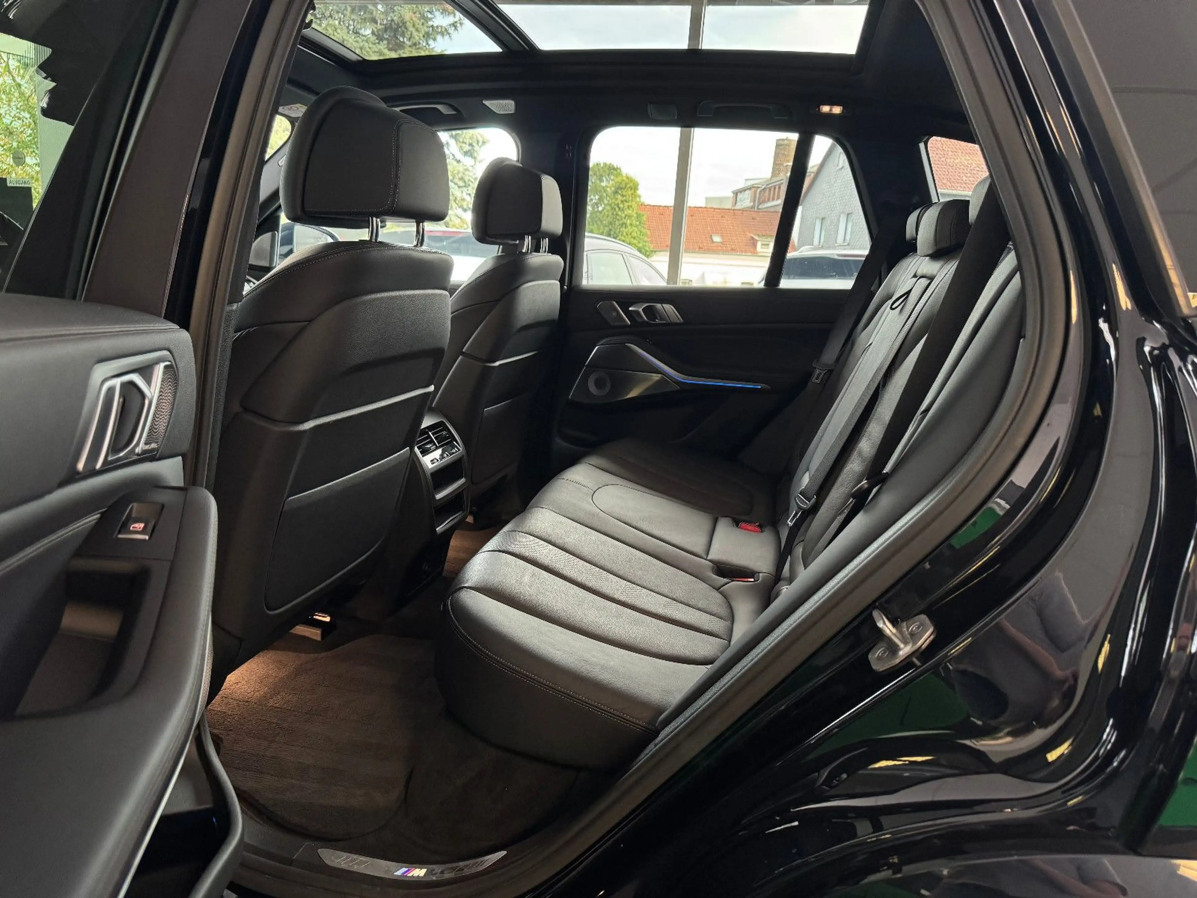 BMW X5 xD 45e M-Sportpaket Komfort B&W Panorama 360 — photo 14