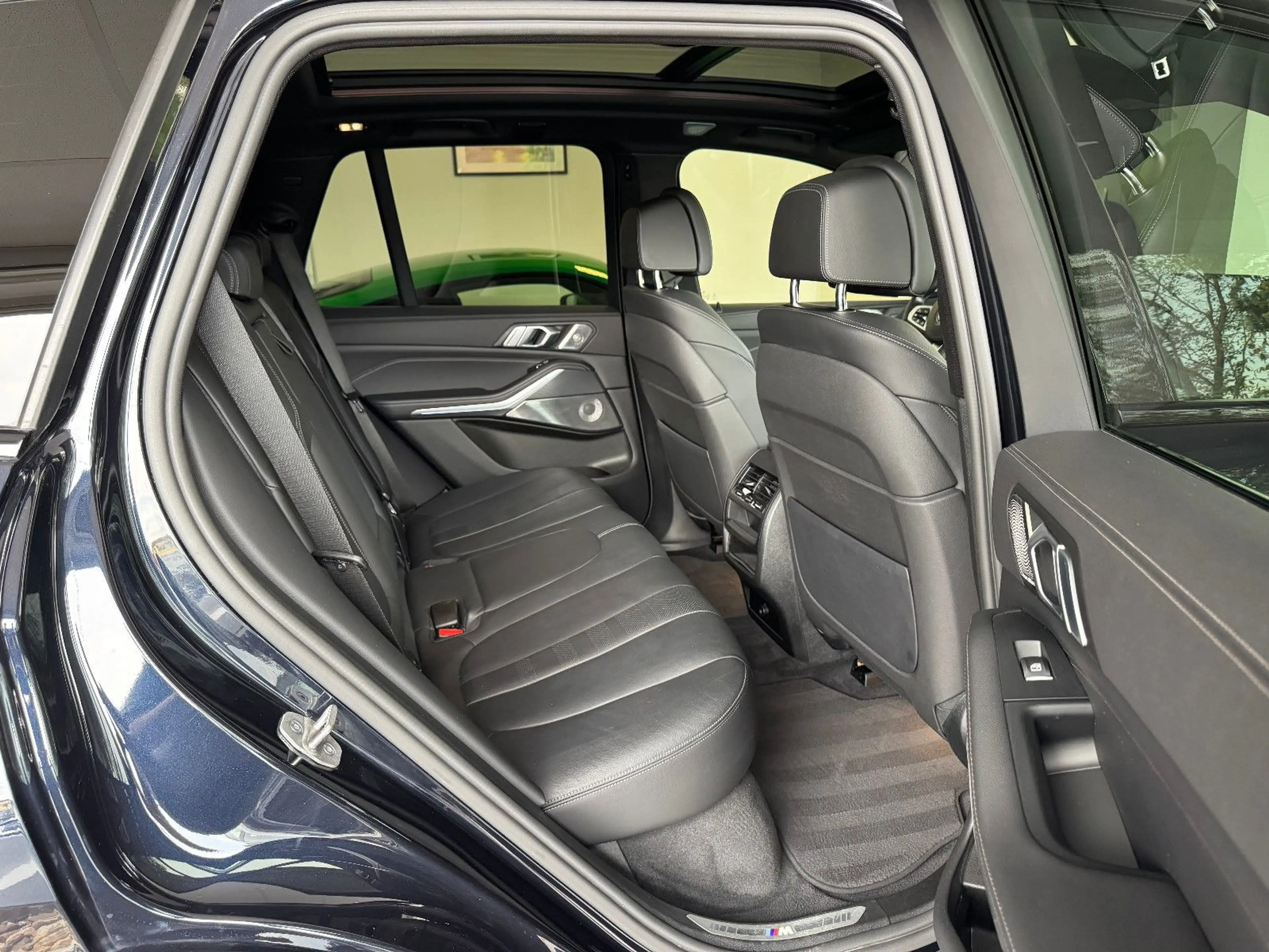 BMW X5 xD 45e M-Sportpaket Komfort B&W Panorama 360 — photo 13