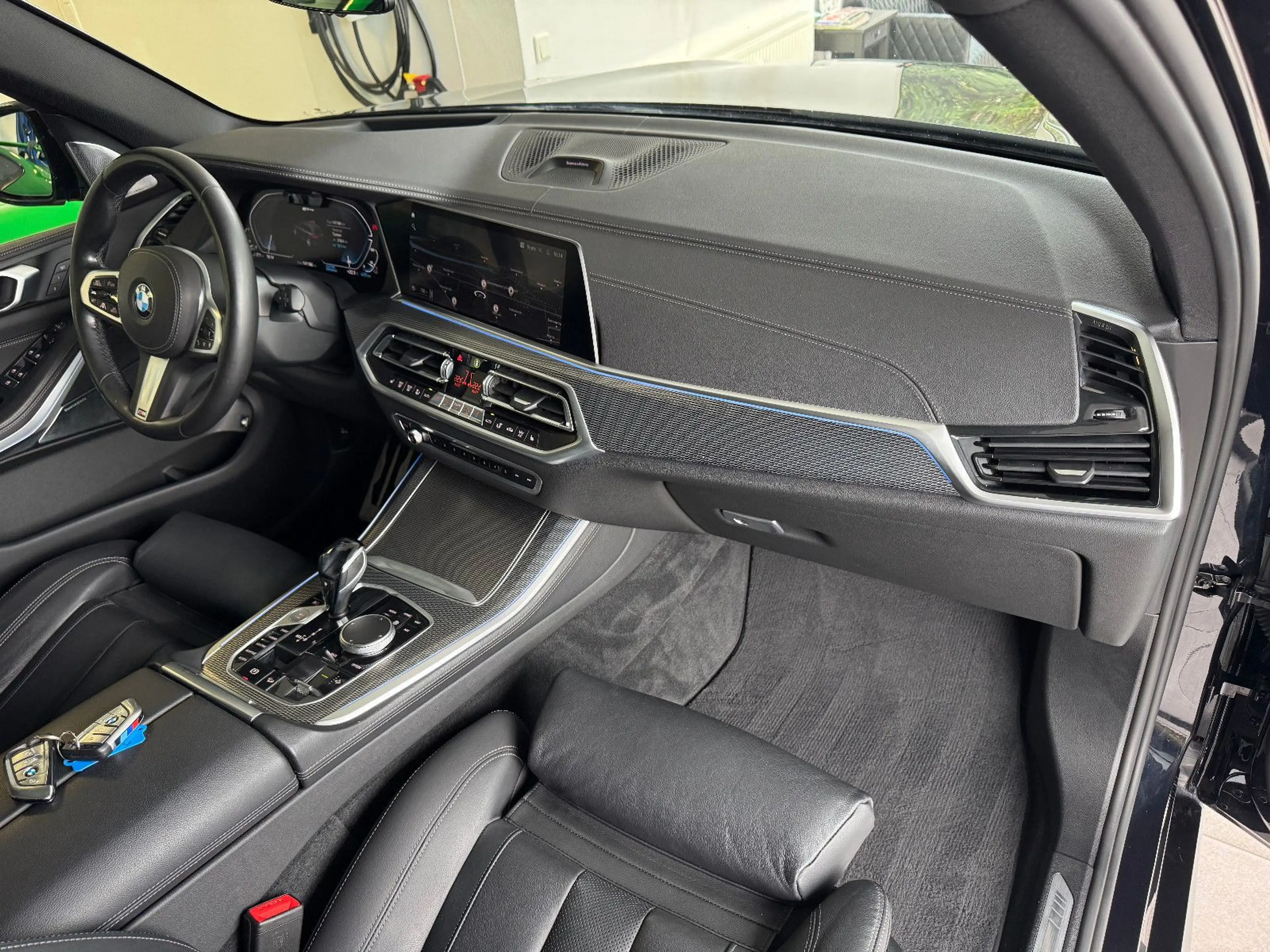 BMW X5 xD 45e M-Sportpaket Komfort B&W Panorama 360 — photo 11